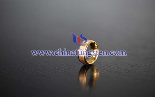 Imagen del anillo de oro de tungsteno