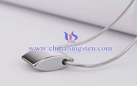 Tungsten Gold Necklace Picture